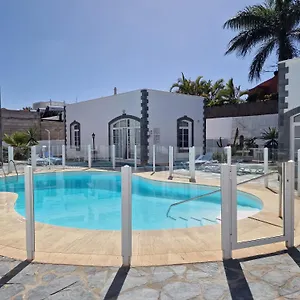  Villa Nora Retreat