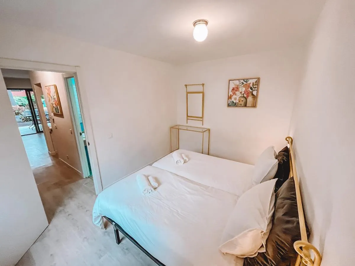 Atlantic Garden Apartments コラレホ